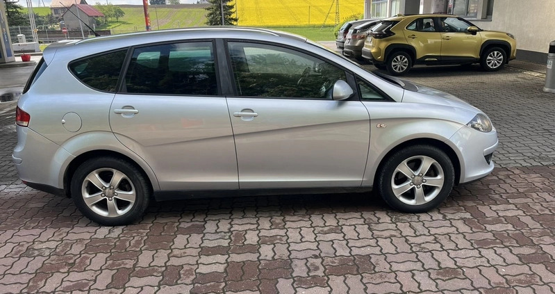 Seat Altea XL cena 9900 przebieg: 350000, rok produkcji 2009 z Radzyń Podlaski małe 781